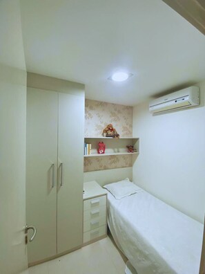 Rumah Deluks, 6 kamar tidur, kolam renang pribadi | Tirai kedap cahaya, setrika/meja setrika, dan Wi-Fi gratis