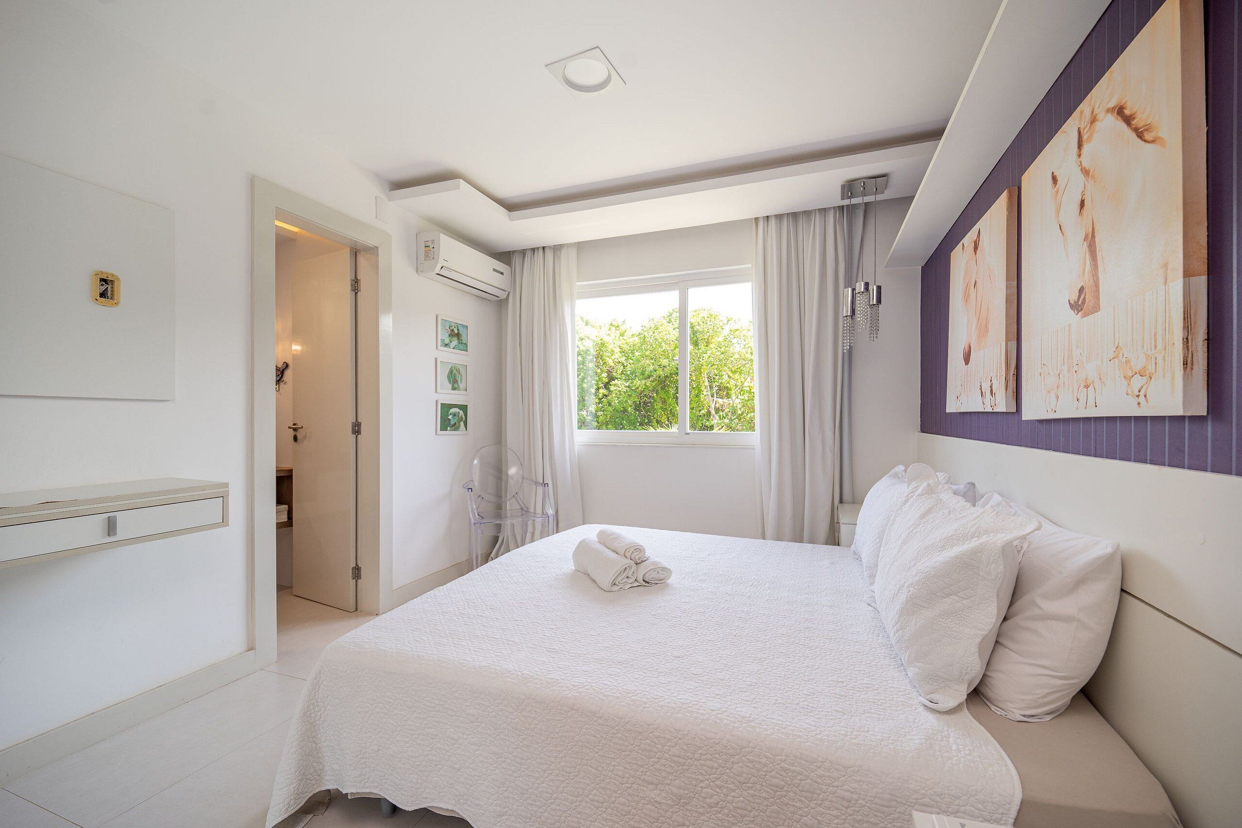 Deluxe House, 6 Bedrooms, Private Pool | Blackout drapes, iron/ironing board, WiFi (free), individually decorated