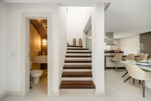 Deluxe House, 6 Bedrooms, Private Pool | Interior