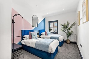 3 quartos, ferros/tábuas de passar roupa, Wi-Fi de cortesia