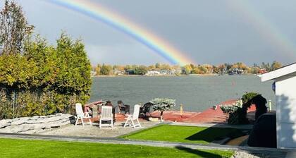 Beautiful Breezy Lake House!