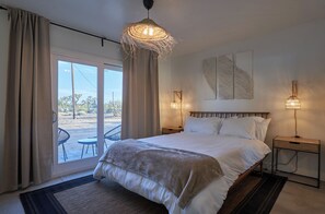 4 chambres, fer et planche à repasser, Wi-Fi, draps fournis