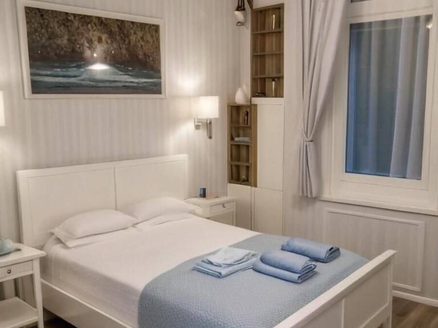 Comfort-studiolejlighed - 1 dobbeltseng - tekøkken - byudsigt | Gratis Wi-Fi