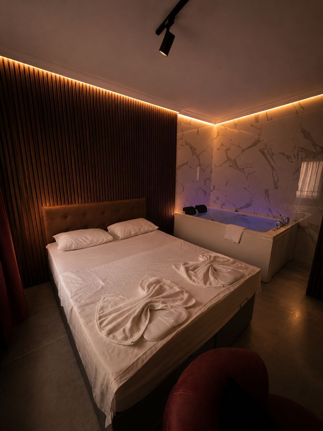 Apartment, Balcony, City View | 2 bedrooms, bed sheets