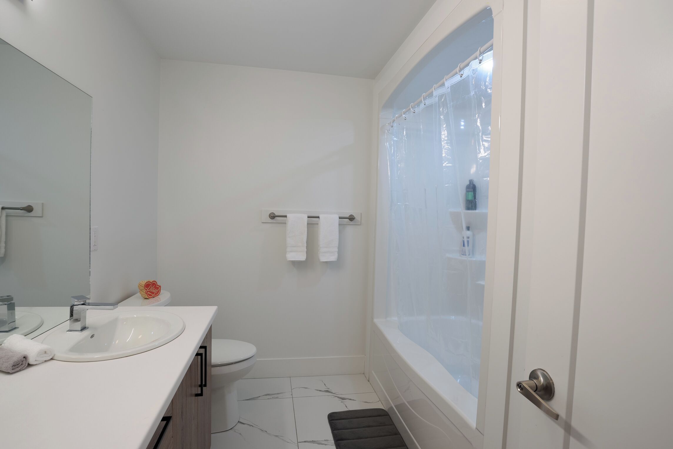 提供毛巾、番梘、廁紙