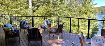 Lakefront family-friendly 4+ bedroom house on Little Squam
