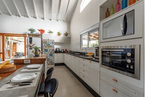 Fridge, microwave, oven, coffee/tea maker