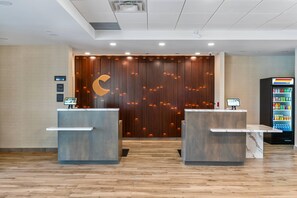 Lobby - Comfort Inn & Suites (Bradford)