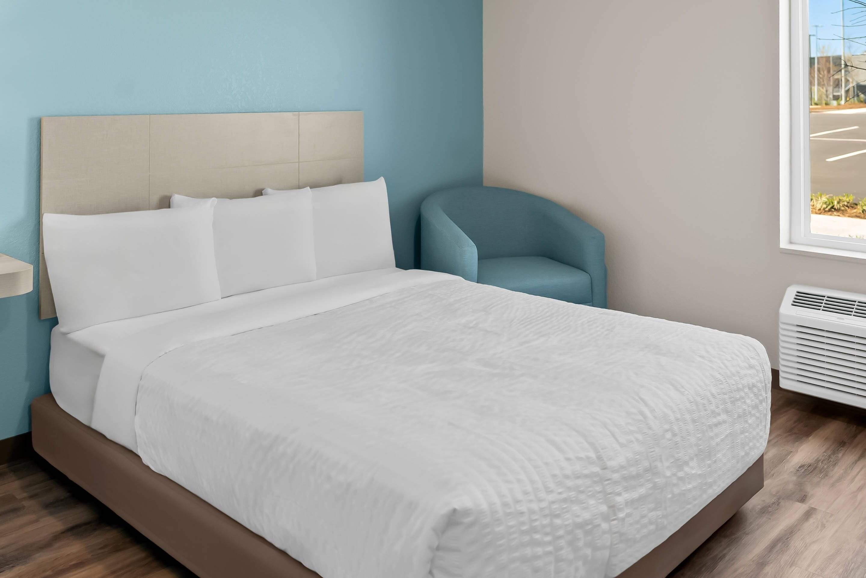 Bureau, fer et planche à repasser, Wi-Fi gratuit, draps fournis