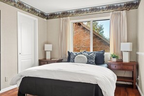 3 عدّة غرف نوم وواي فاي مجانًا وملاءات أسرّة