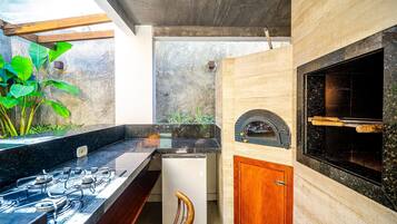 Vila | Cozinha privada | Geladeira, micro-ondas, fogĂŁo, cooktop