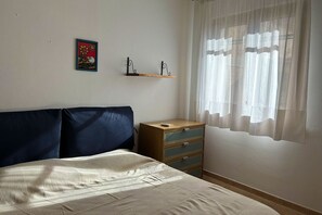 3 habitaciones, tabla de planchar con plancha y wifi gratis