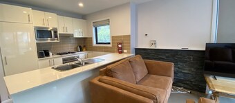 Blues Air 3B - Located in Woodridge