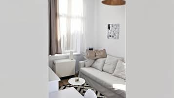 Comfort-Studio, 1 Doppelbett, Kochnische, Stadtblick | Wohnbereich