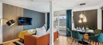 Maremar - Maisonette at Holzmarkt - luxury boxspring - workplace - loggia