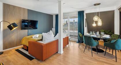 Maremar - Maisonette at Holzmarkt - luxury boxspring - workplace - loggia