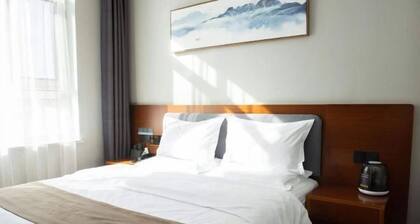 Home Inn Huayi (Linyi Lanling Yucai Road)