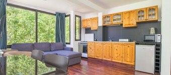 Warm Getaway 24/7 Power in Kfardebian