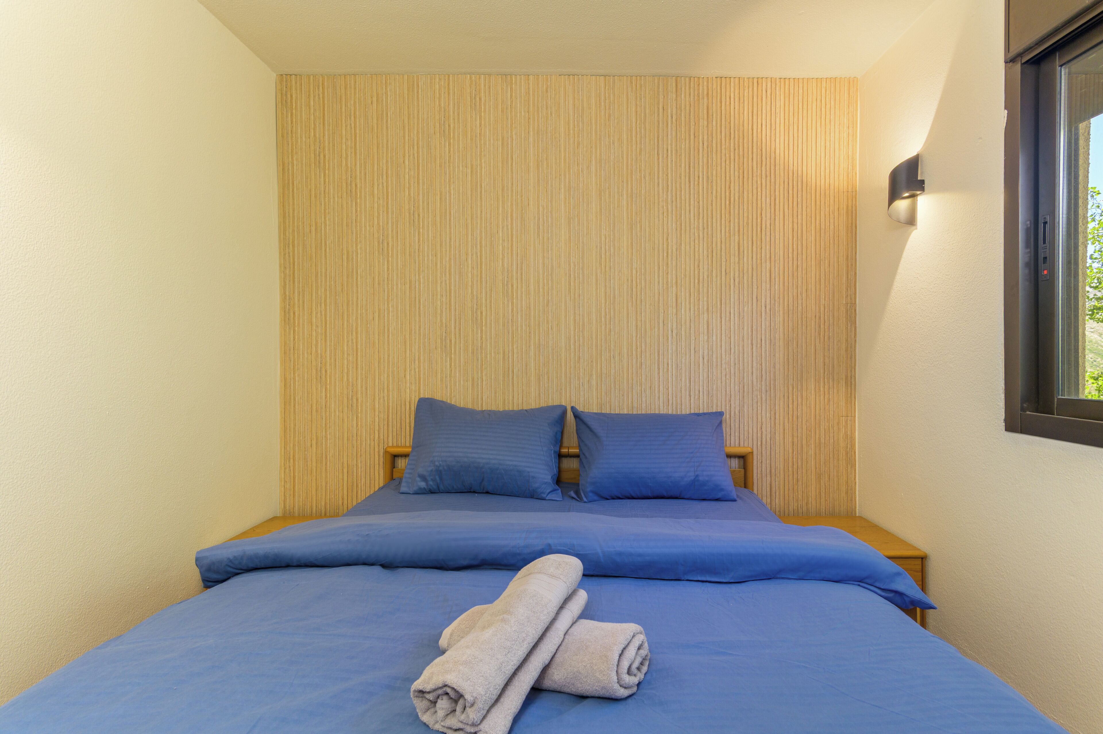 2 bedrooms, iron/ironing board, WiFi (free), bed sheets