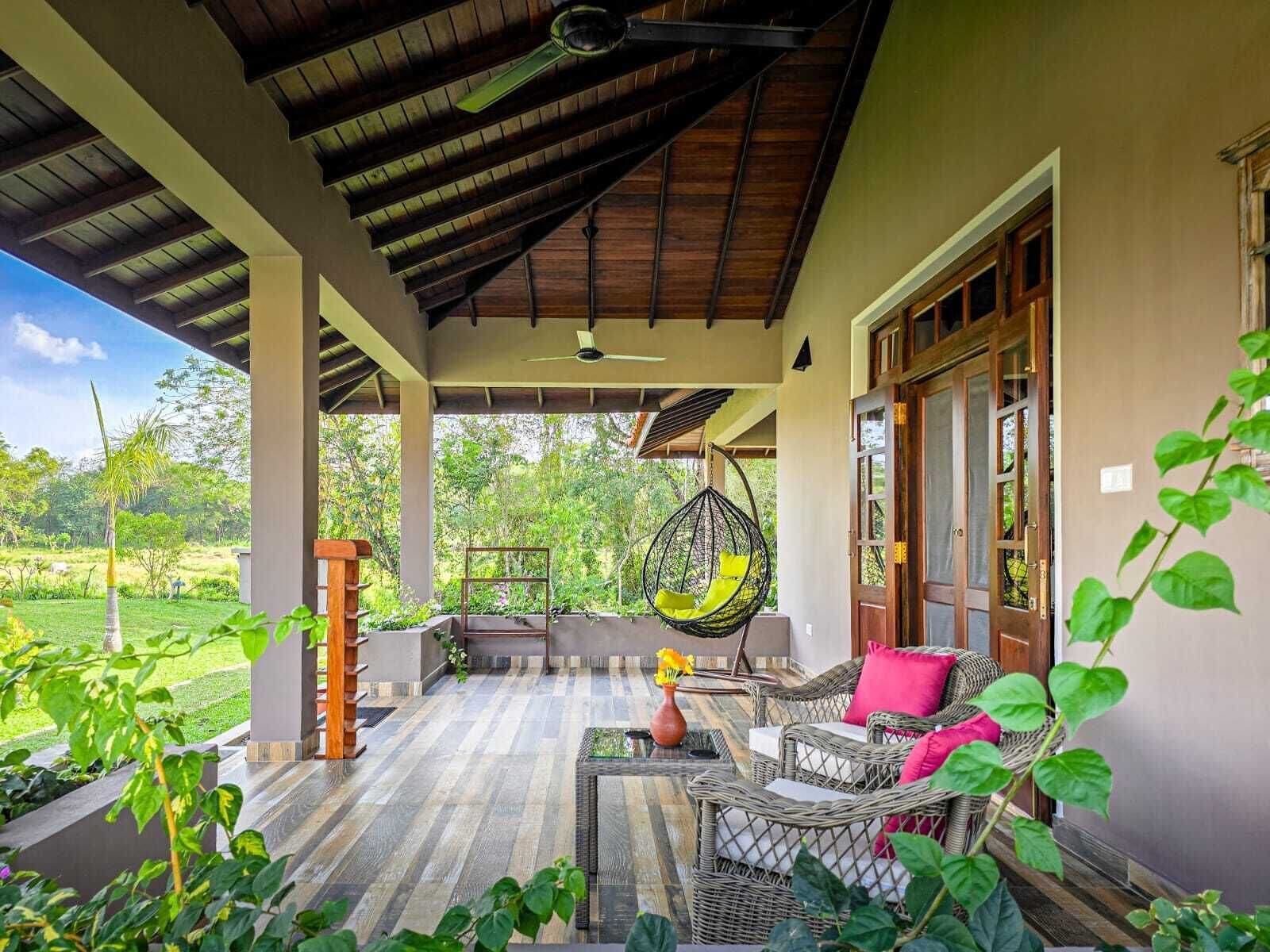 Bungalow Deluks, balkon, pemandangan kolam renang | Teras/patio