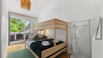 2 Schlafzimmer, Bügeleisen/Bügelbrett, Reisekinderbett, kostenloses WLAN