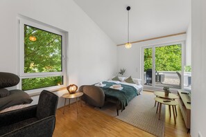 2 bedrooms, iron/ironing board, travel cot, free WiFi - Flussperle Miesbach | Dream vacation apartment with river view and roof terrace (Miesbach)