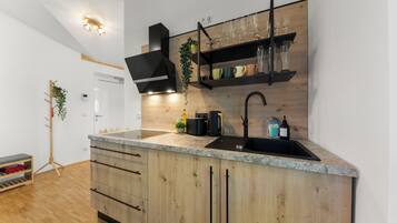 Køleskab, ovn, kogeplade, opvaskemaskine