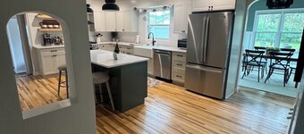 3BR Ranch / Near Hospitals, Universities, Bluff, River, Coffee Shop, & More!