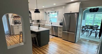 3BR Ranch / Near Hospitals, Universities, Bluff, River, Coffee Shop, & More!