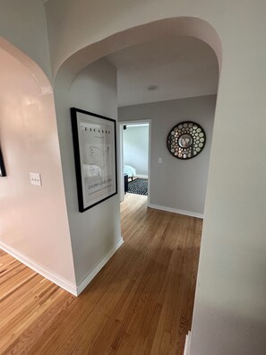 3 室のベッドルーム、アイロン / アイロン台、WiFi、ベッドシーツ