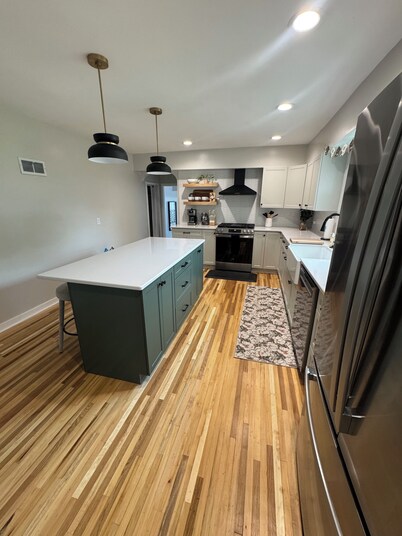 3BR Ranch / Near Hospitals, Universities, Bluff, River, Coffee Shop, & More!