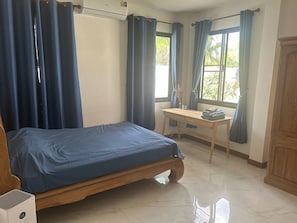 5 chambres, bureau, Wi-Fi, draps fournis