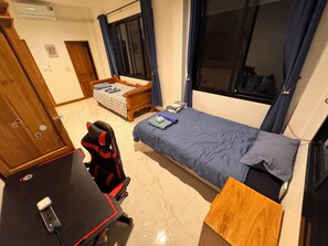 5 室のベッドルーム、デスク、WiFi、ベッドシーツ