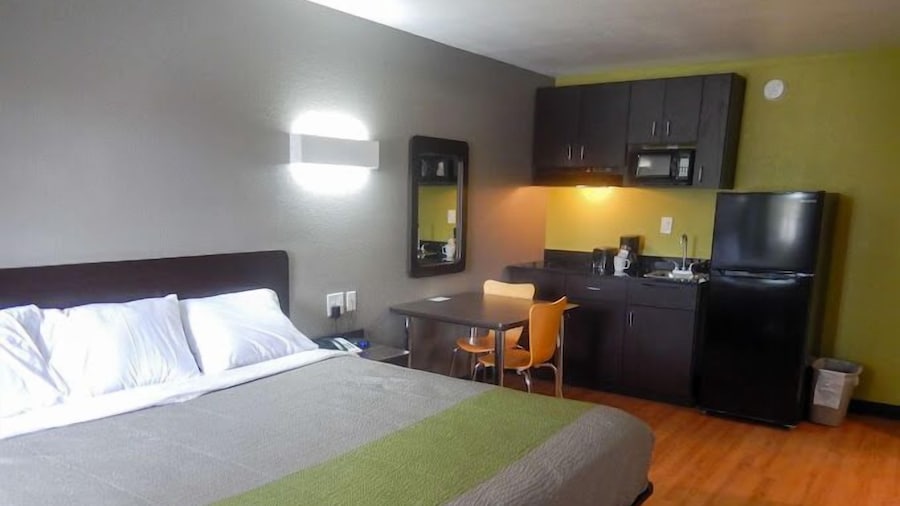 Stay Inn & Suites