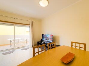 Dining - Casa Viana T2 by YHA (Conceição de Tavira)