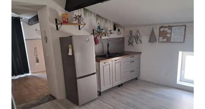 Whole house: accommodation - Pinet, France