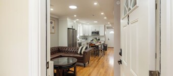 3BR Dorchester Boston, Free Parking, Pet-Friendly, Near Franklin Park - 558/1