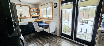 Escape to nature at Saltwater Hideaway Cottage. Panoramic views!!