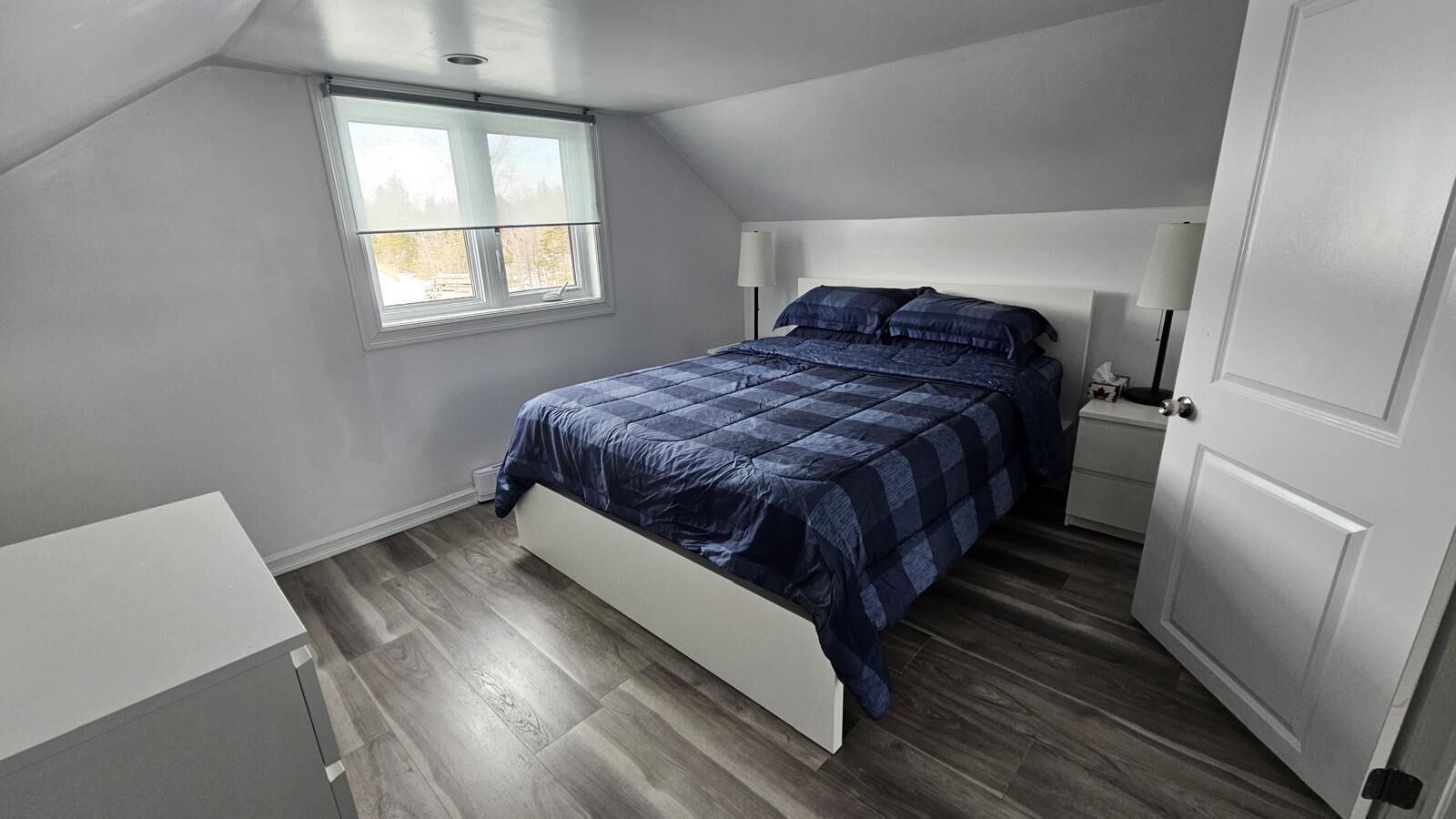 2 室のベッドルーム、WiFi、ベッドシーツ