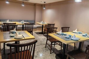 Unclassified image, 5 of 30, button - Yayuncun Hotel (Beijing)
