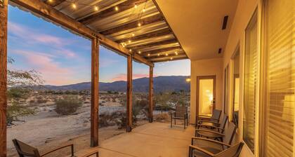 Stylish and Private Adobe Retreat with Views in Borrego Springs / Anza Borrego
