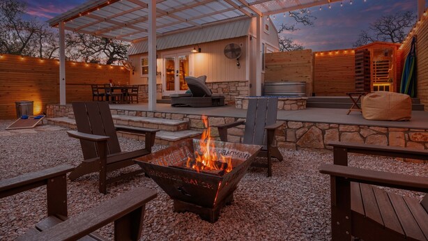 Luksusvilla, bakgårdsutsikt | Terrasse/patio