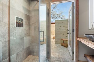Villa de lujo, vistas al patio | Baño