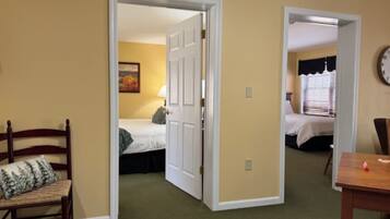 2 bedrooms, iron/ironing board, free WiFi, bed sheets