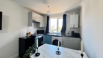Apartment | Private kitchen | Fridge, microwave, oven, stovetop