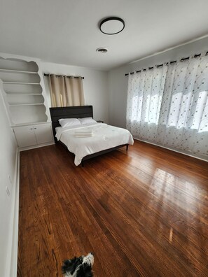 3 bedrooms, iron/ironing board, WiFi