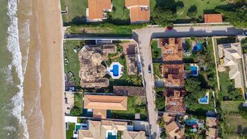 Casa luxo, 4 quartos, piscina particular, ao lado da praia | Fachada