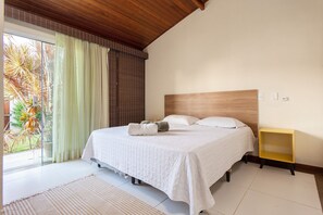 Deluxe House, 4 Bedrooms, Private Pool, Beachside | 4 bedrooms, individually decorated, individually furnished