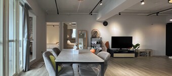 Zhongxiao Fuxing High-Rise View Apartment - 3 Bedrooms/ 2 Bathrooms
