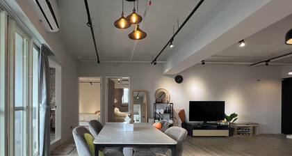 Zhongxiao Fuxing High-Rise View Apartment - 3 Bedrooms/ 2 Bathrooms